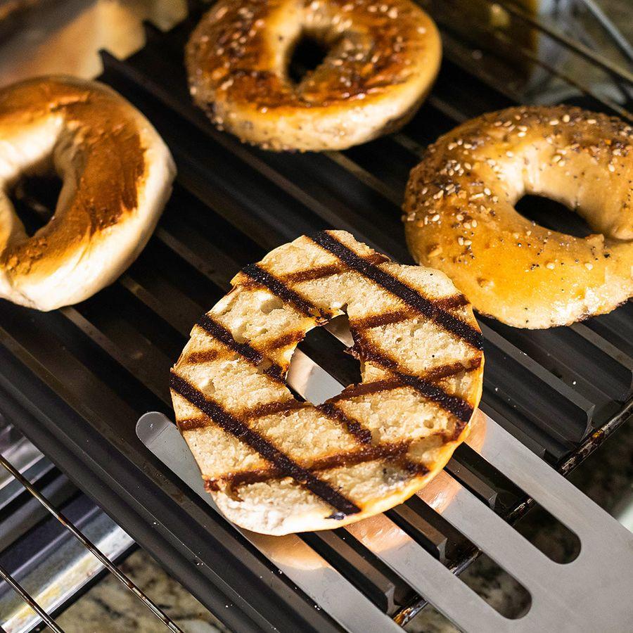 GrillGrate Set for Q 2000 / 2200 Series Gas Grills