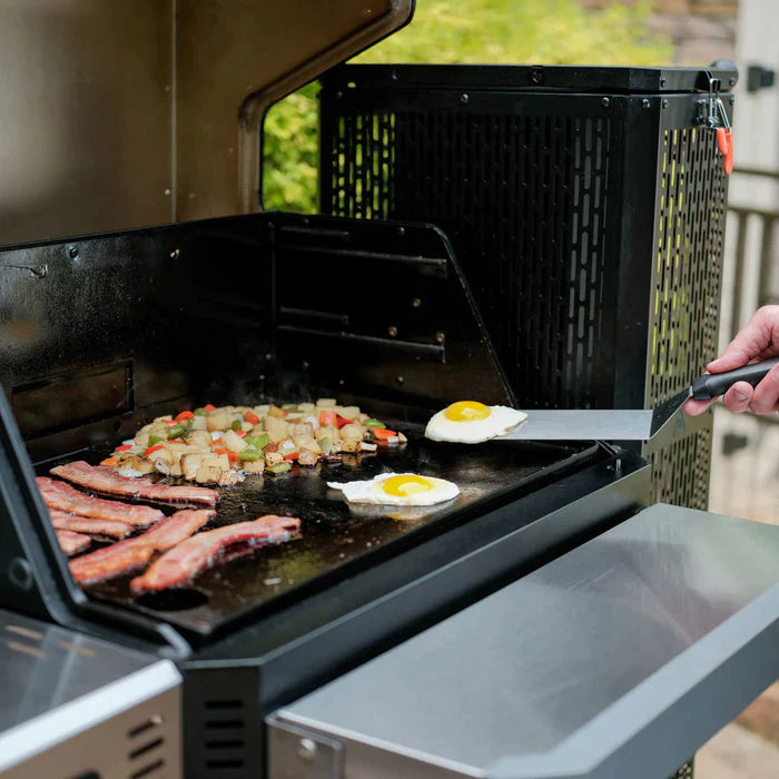 Masterbuilt Gravity Series™ 800 Digital Charcoal Grill + Smoker Starter Pack - Oz BBQ