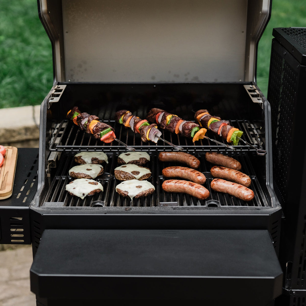 Masterbuilt Gravity Series™ 600 Digital Charcoal Grill + Smoker - Oz BBQ