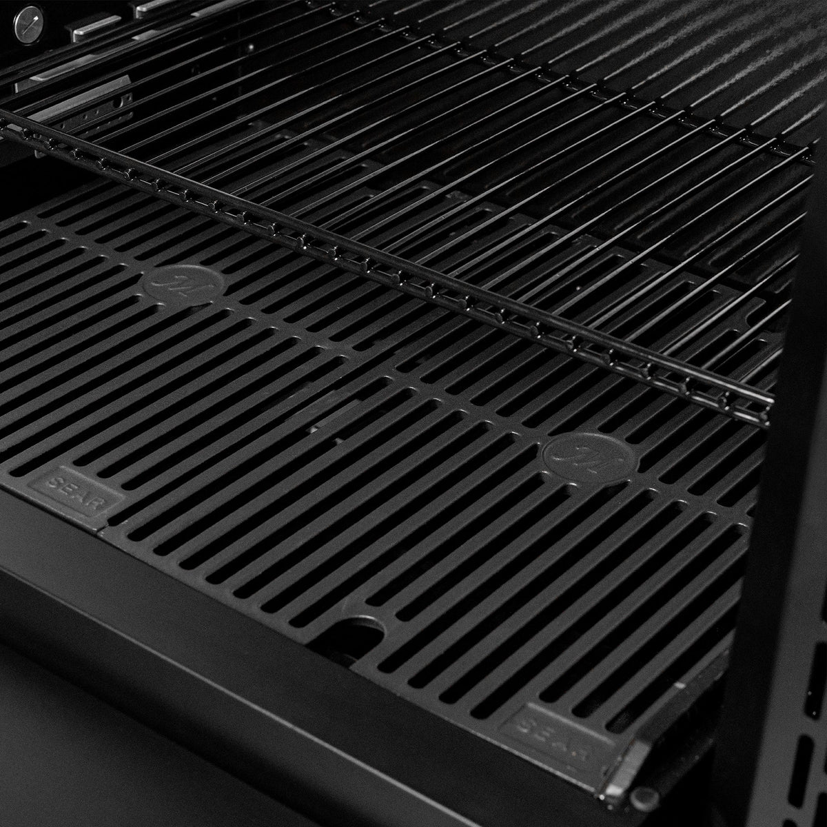 Masterbuilt Gravity Series™ 600 Digital Charcoal Grill + Smoker - Oz BBQ